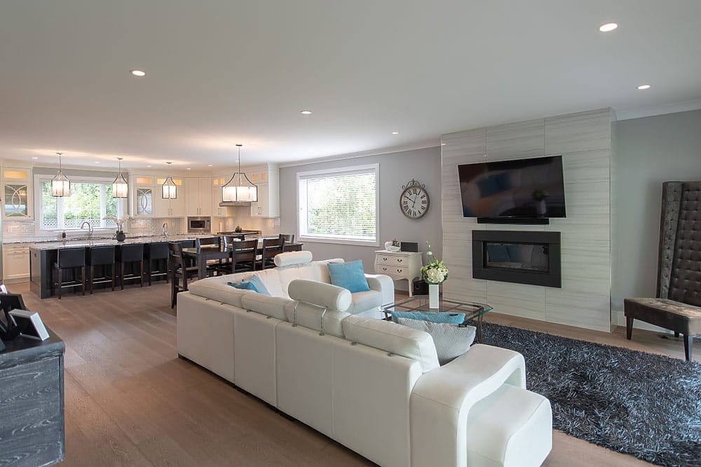 Sophisticated Prairie Home Custom Home Showcase