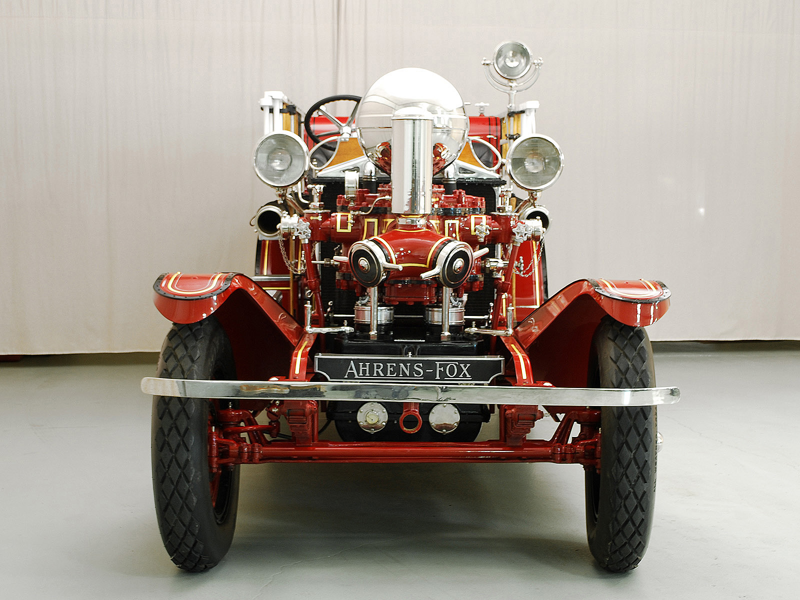 1925 Ahrens Fox NS4 Firetruck | Hyman LTD