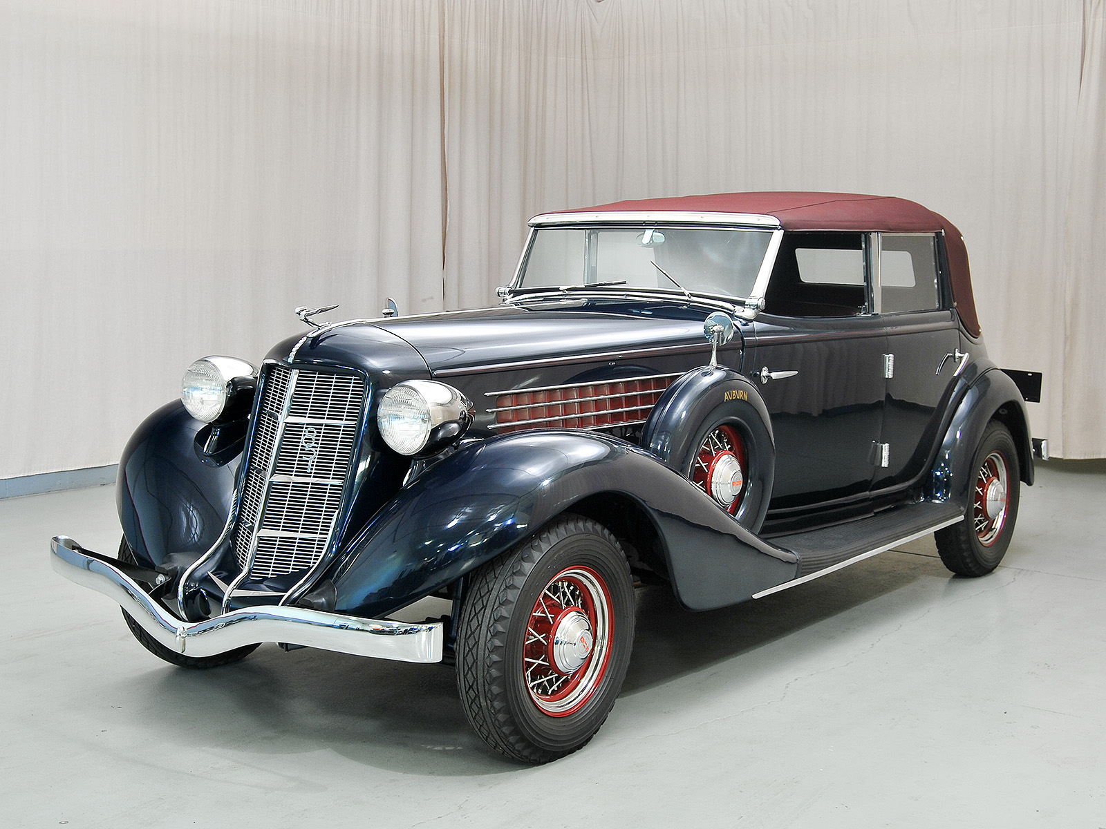 1935 Auburn 851