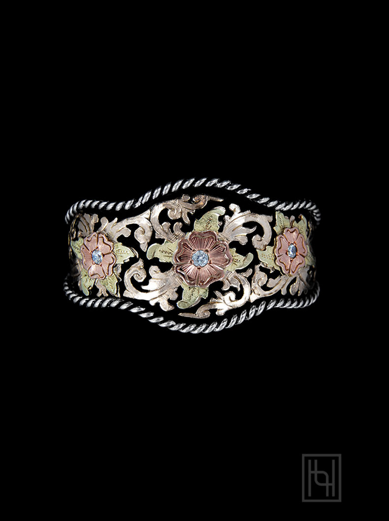 Western Classic Cuff Bracelet w/ Crystal Accents Hyo Silver