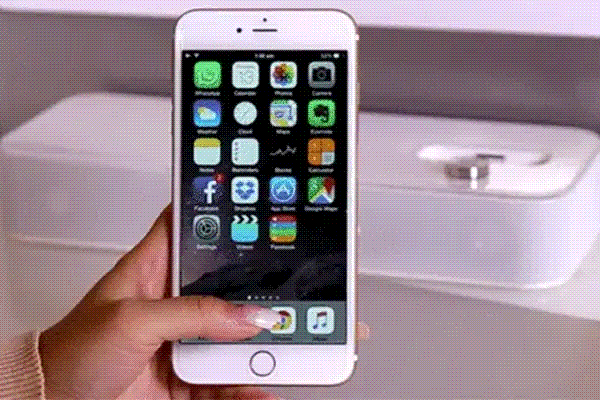 This Screen Protector Adds Back and Forward Buttons On Your iPhone