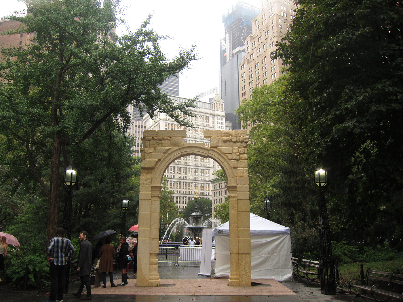 Slick Replica of Palmyra's Triumphal Arch Arrives in New York