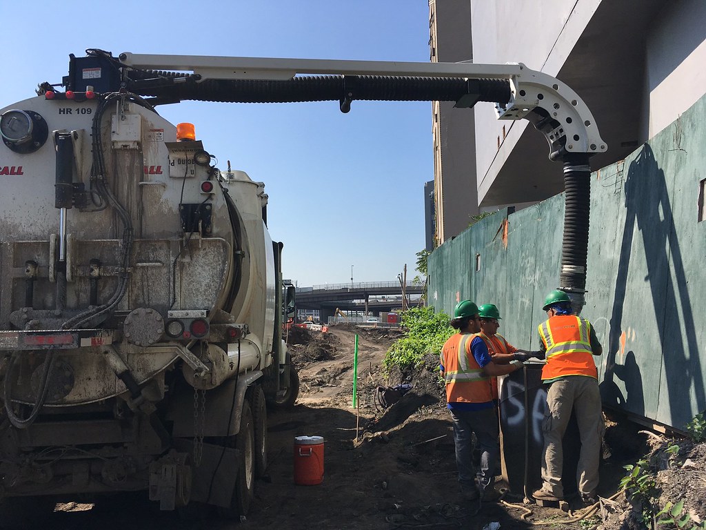 Vacuum Truck Specifications and Function PT Hyprowira Adhitama