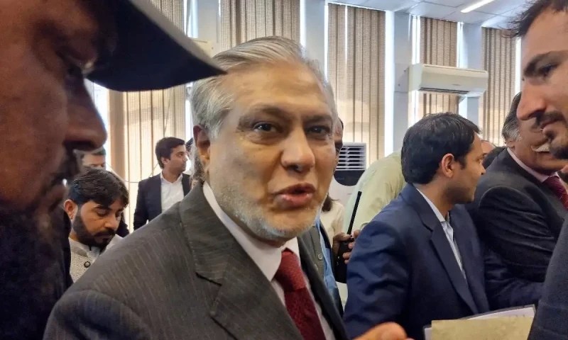 ریاست کیخلاف کھڑے ہونیوالے سے مذاکرات نہیں ہونگے، پاکستان کو ٹیک آف کرتے کئی بار گرا چکے، اسحاق ڈار -اردو نیوز اپڈیٹ