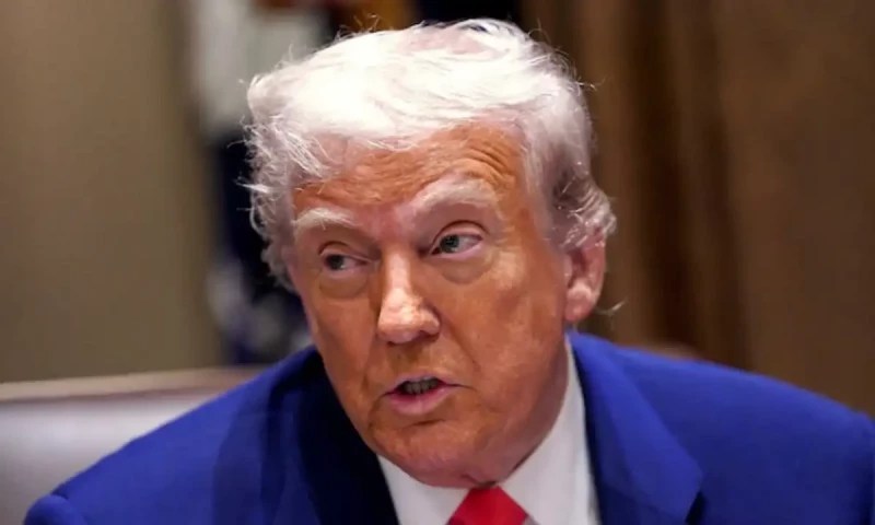 ٹرمپ کا رضاکارانہ امریکہ چھوڑنے والے غیرملکیوں کو مفت ٹکٹ اور رقم دینے کا اعلان
