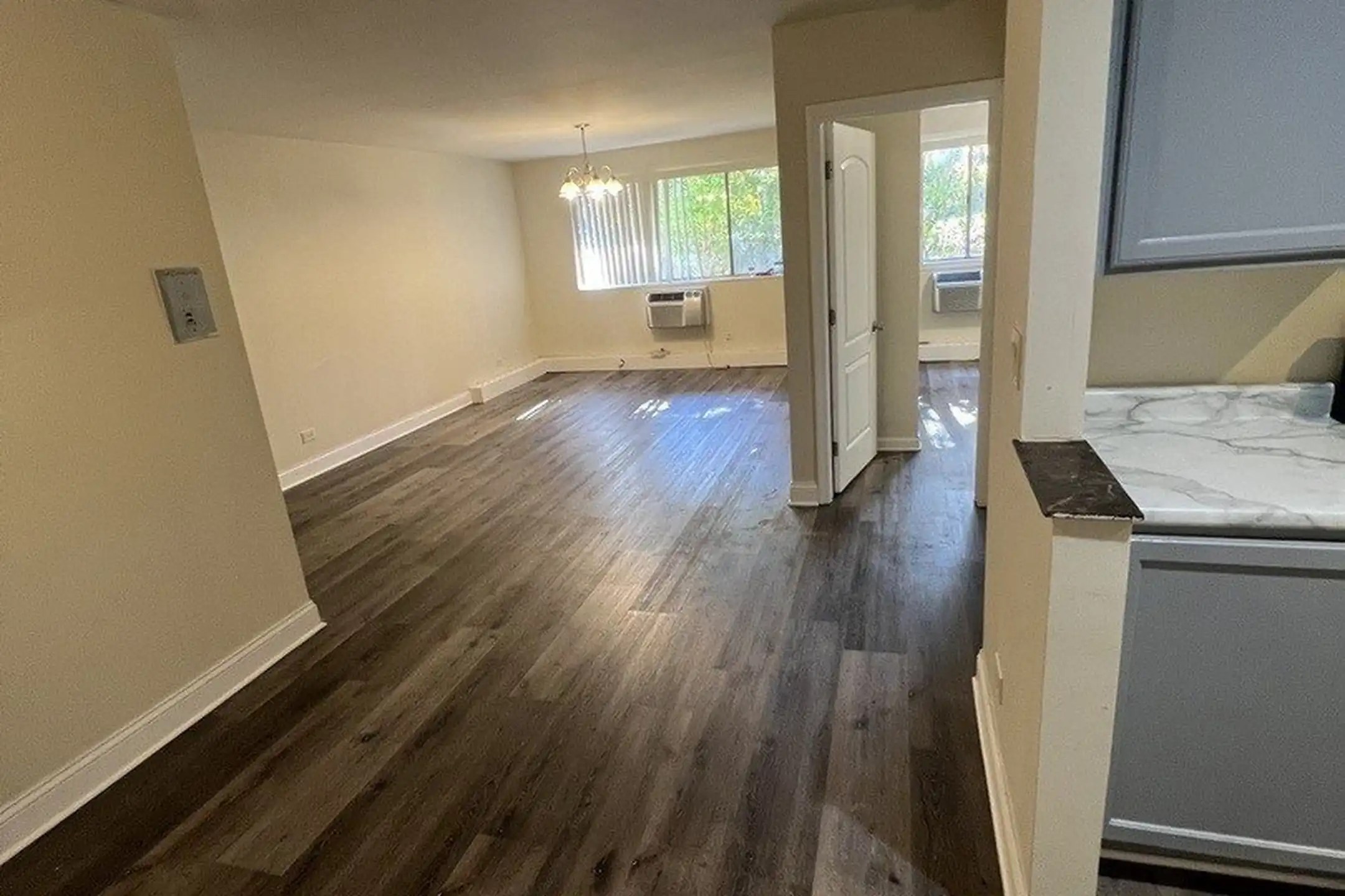 1471 N Winslowe Dr #103 - Palatine, IL 60074 | ApartmentGuide.com