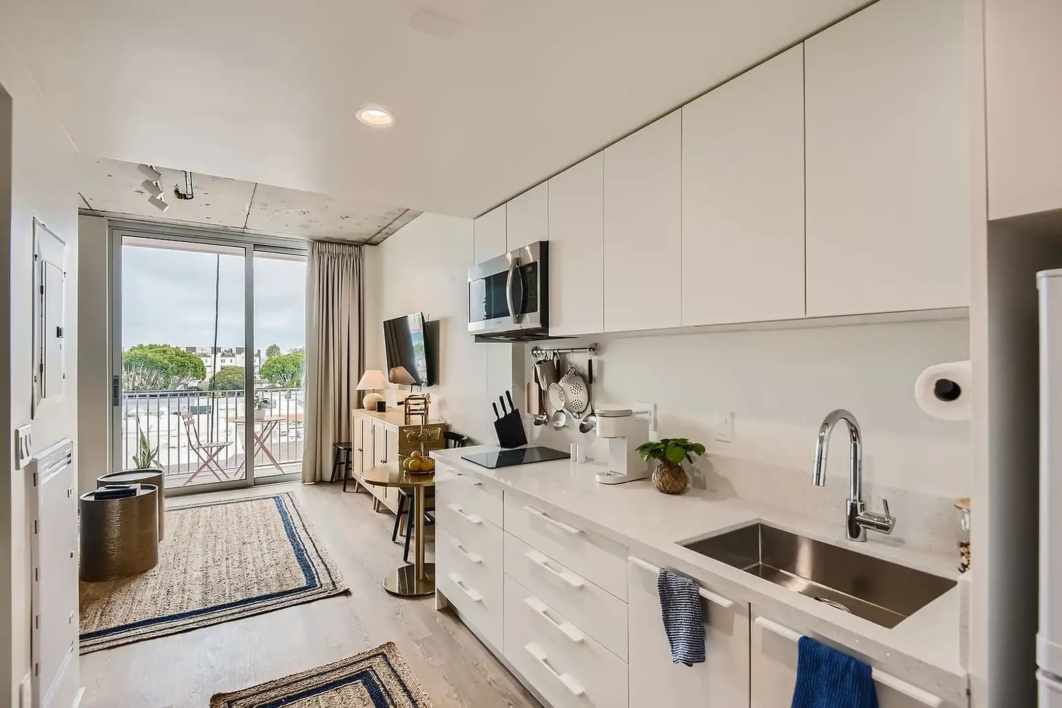 Sasan Lofts San Diego, CA 92103