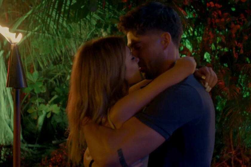 "A nuestra relación no le hace falta esto" Sara y Manuel, la pareja