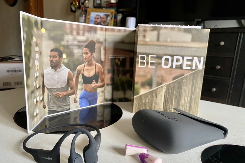 Los auriculares deportivos y sumergibles Aftershokz Aeropex (por conducción ósea) están de