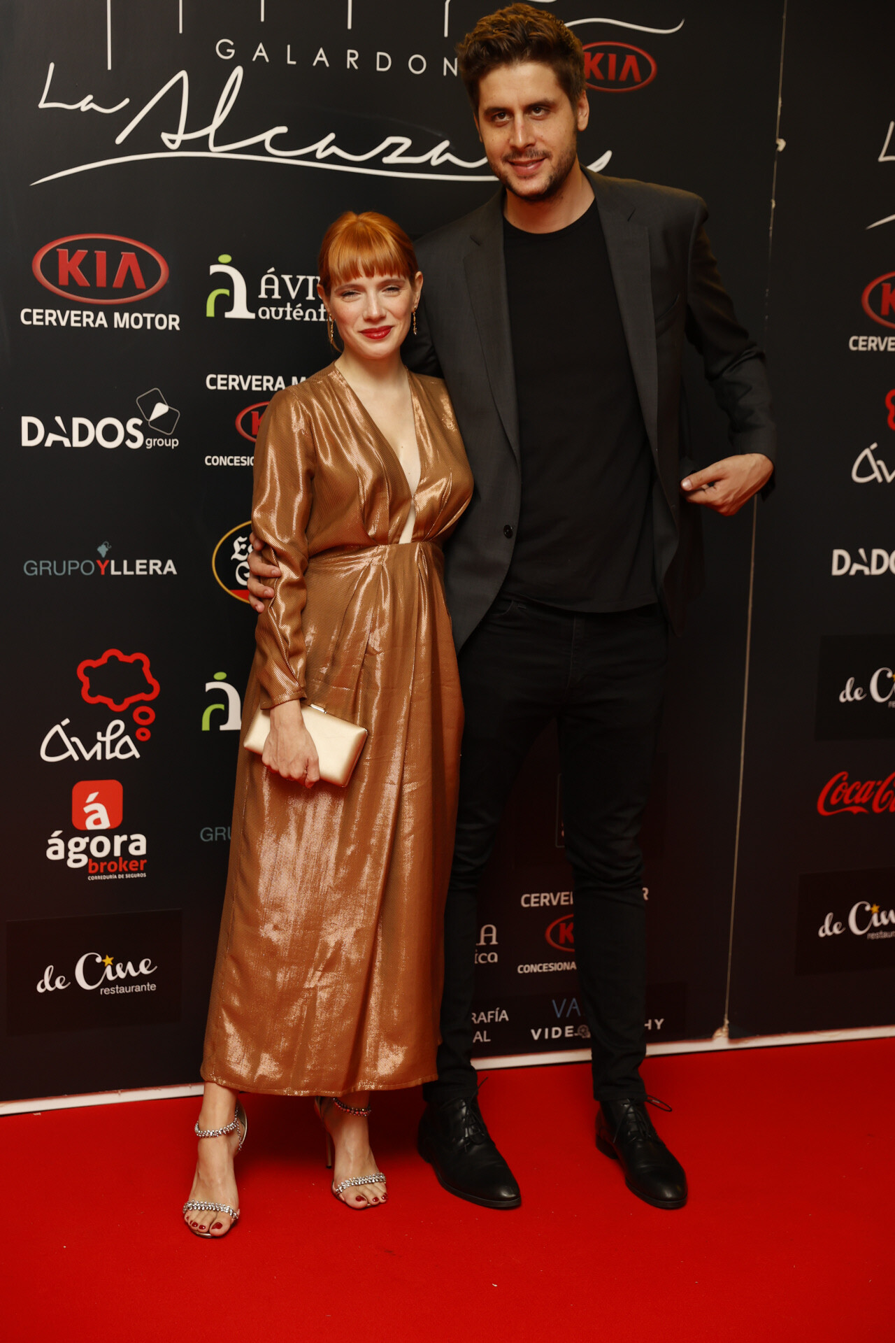 Diana Gómez And The Actresses Of Valeria Demonstrate Their Style Off(04)