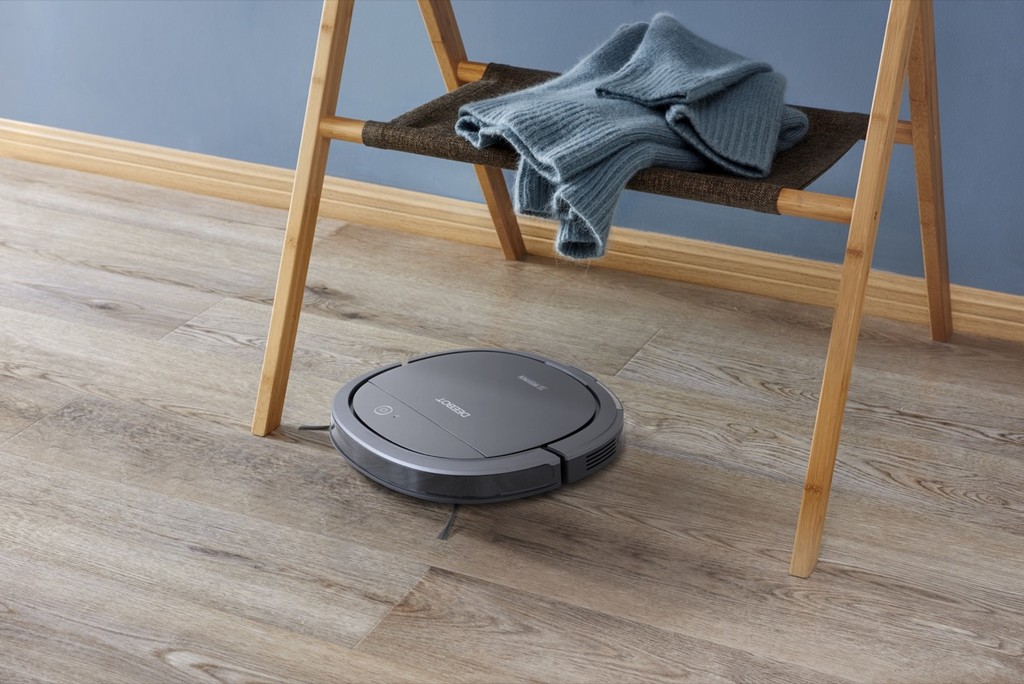 El Deebot 710 es un robot de limpieza de Ecovacs, asequible pero con