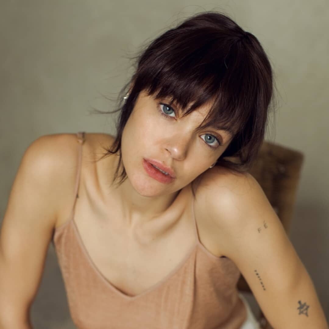 Flequillos postizos de pelo natural cómo usarlos para que queden bien