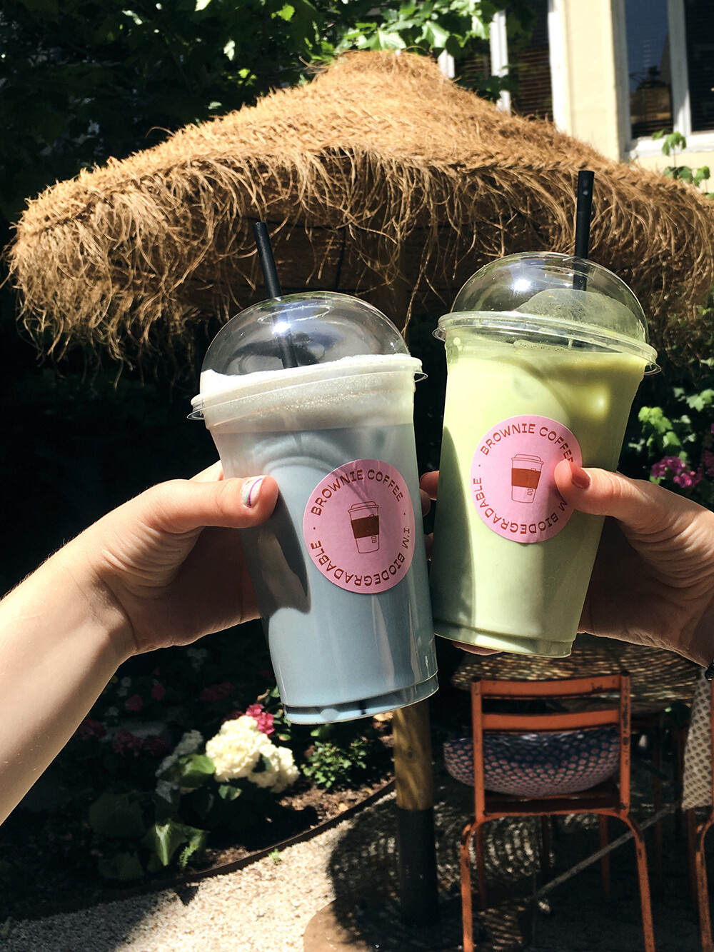 Brownie ha creado su primer coffee shop dentro una tienda y es así de ideal