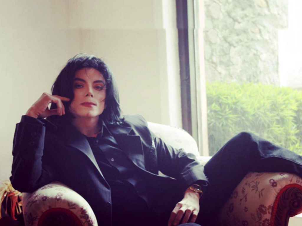 7 years after his death, Michael Jackson found again Life & Style