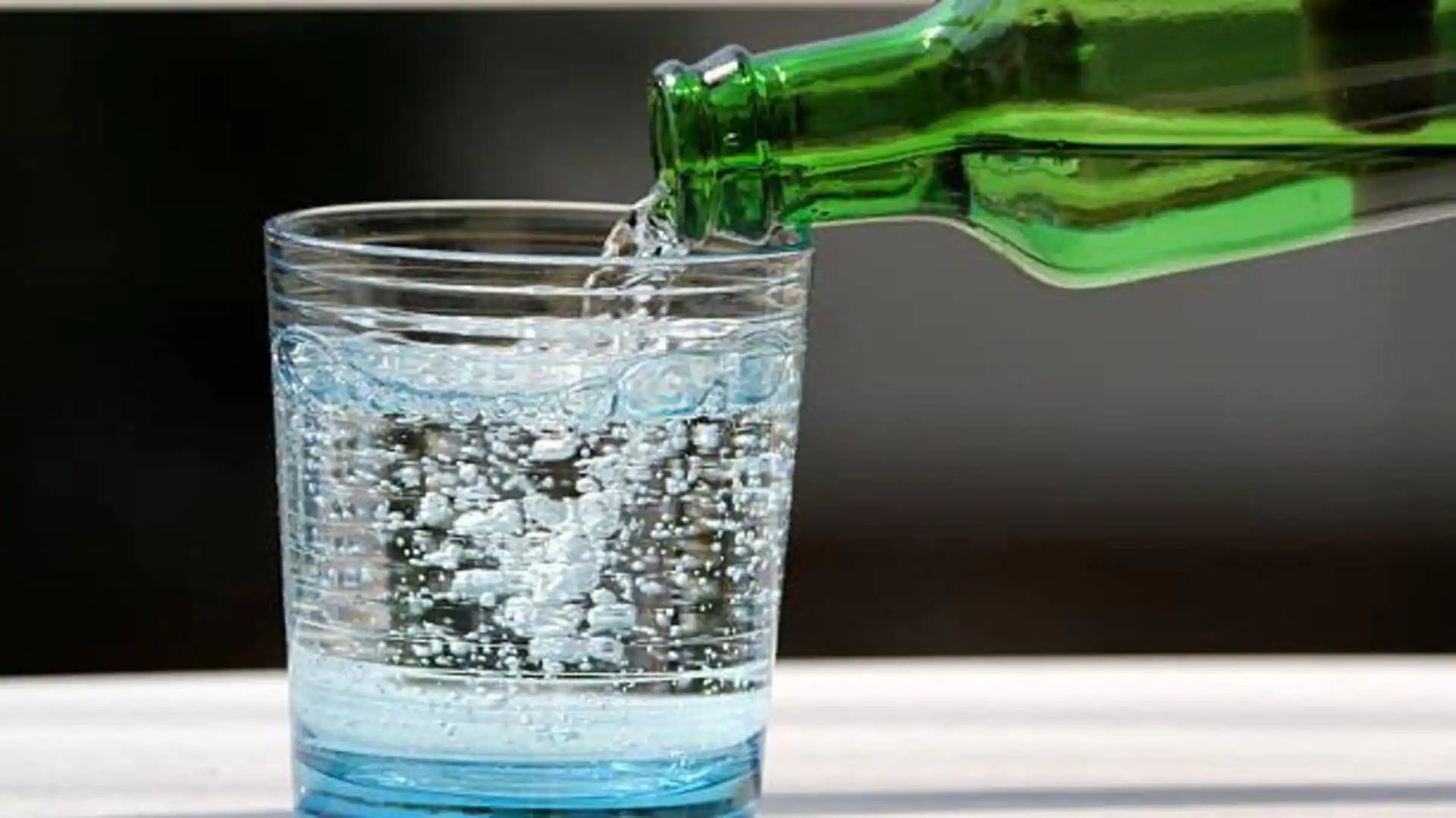Debunking the myths about sparkling water