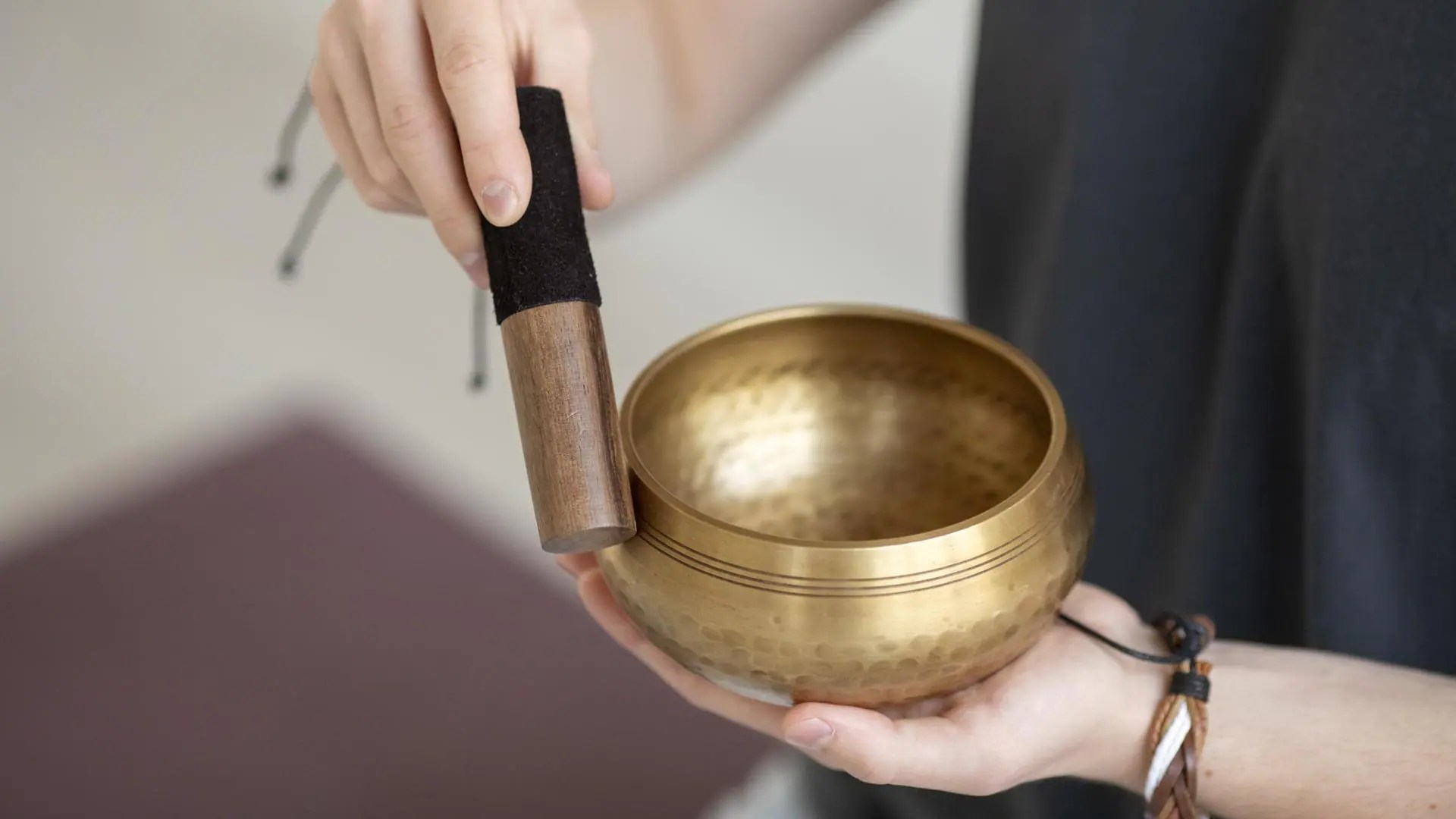 Tibetan singing bowls How they work and benefits they offer