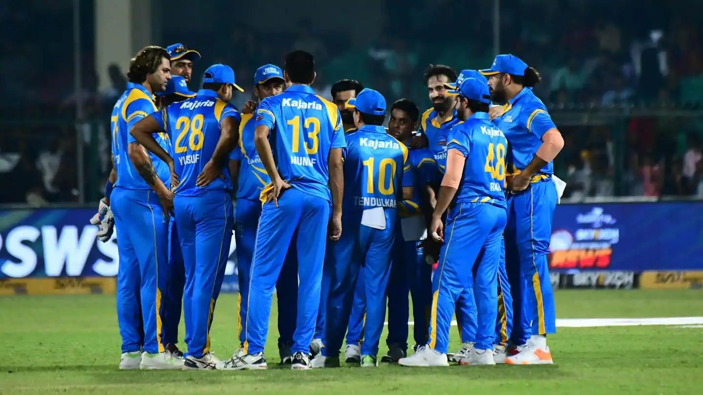 Road Safety Series, 1st semifinal India Legends hammer Australia Legends