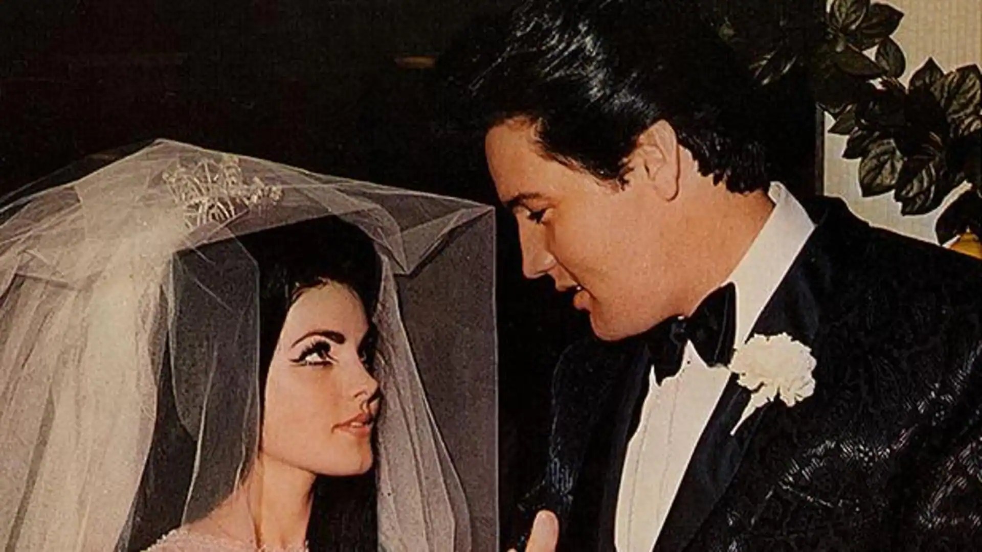Elvis Presley and Priscilla Presley A timeline of their relationship