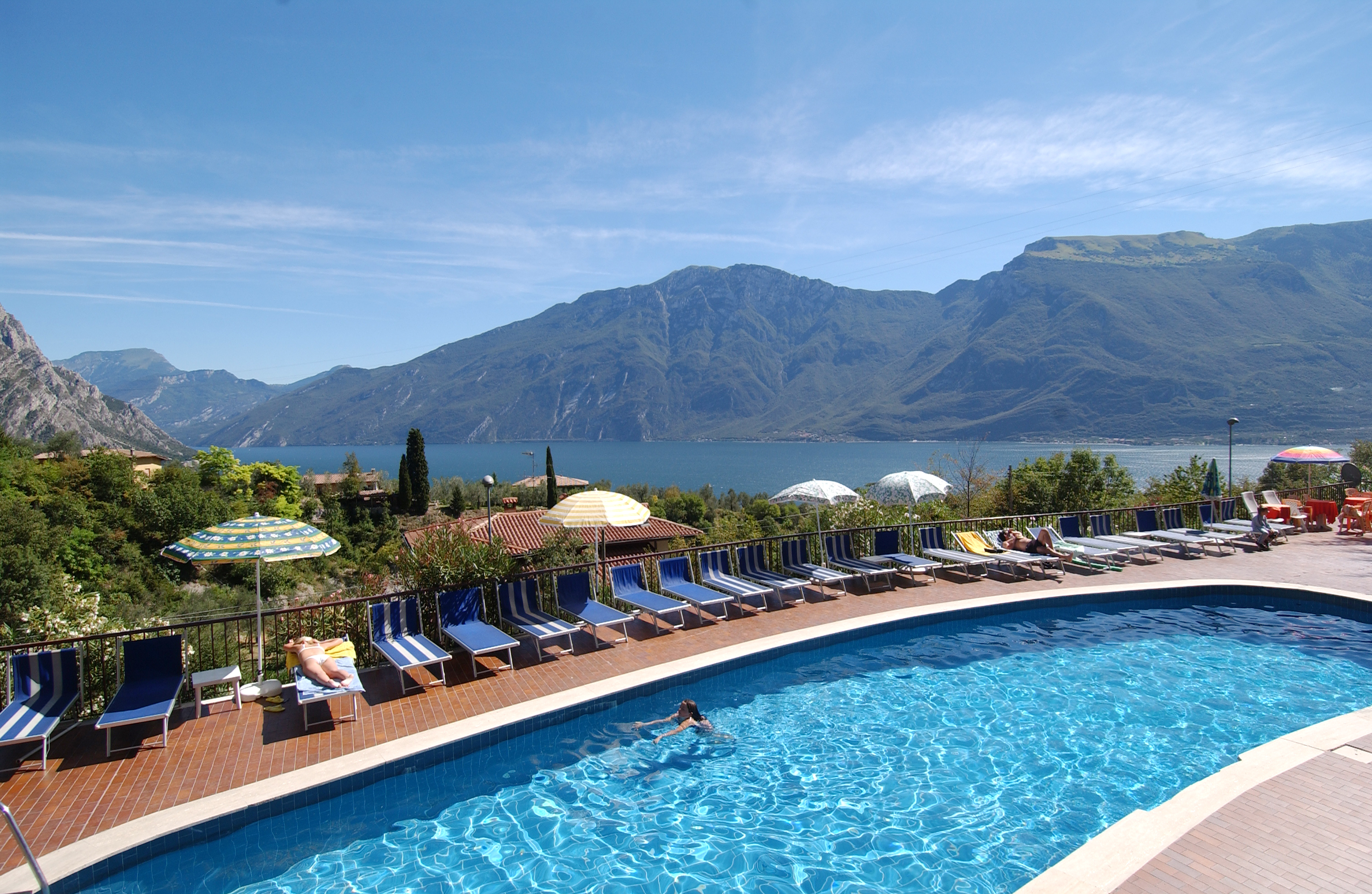 Residence Oasi Limone sul Garda Lago di Garda Consultour