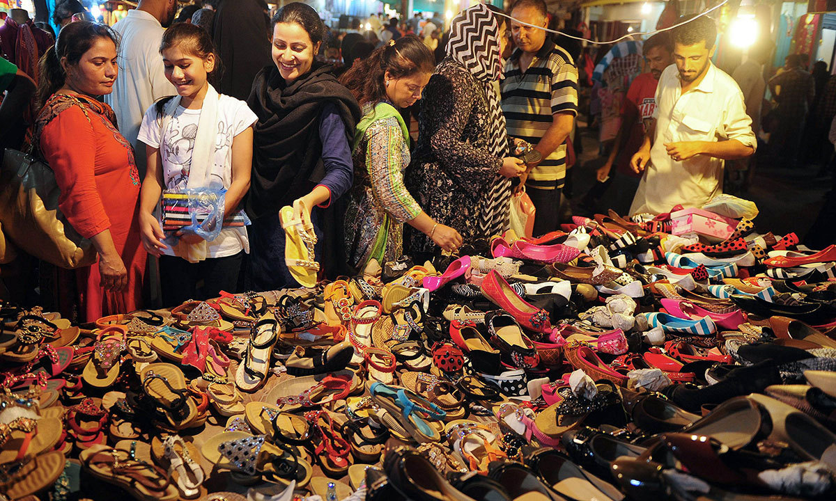 Eid shopping gains momentum Pakistan