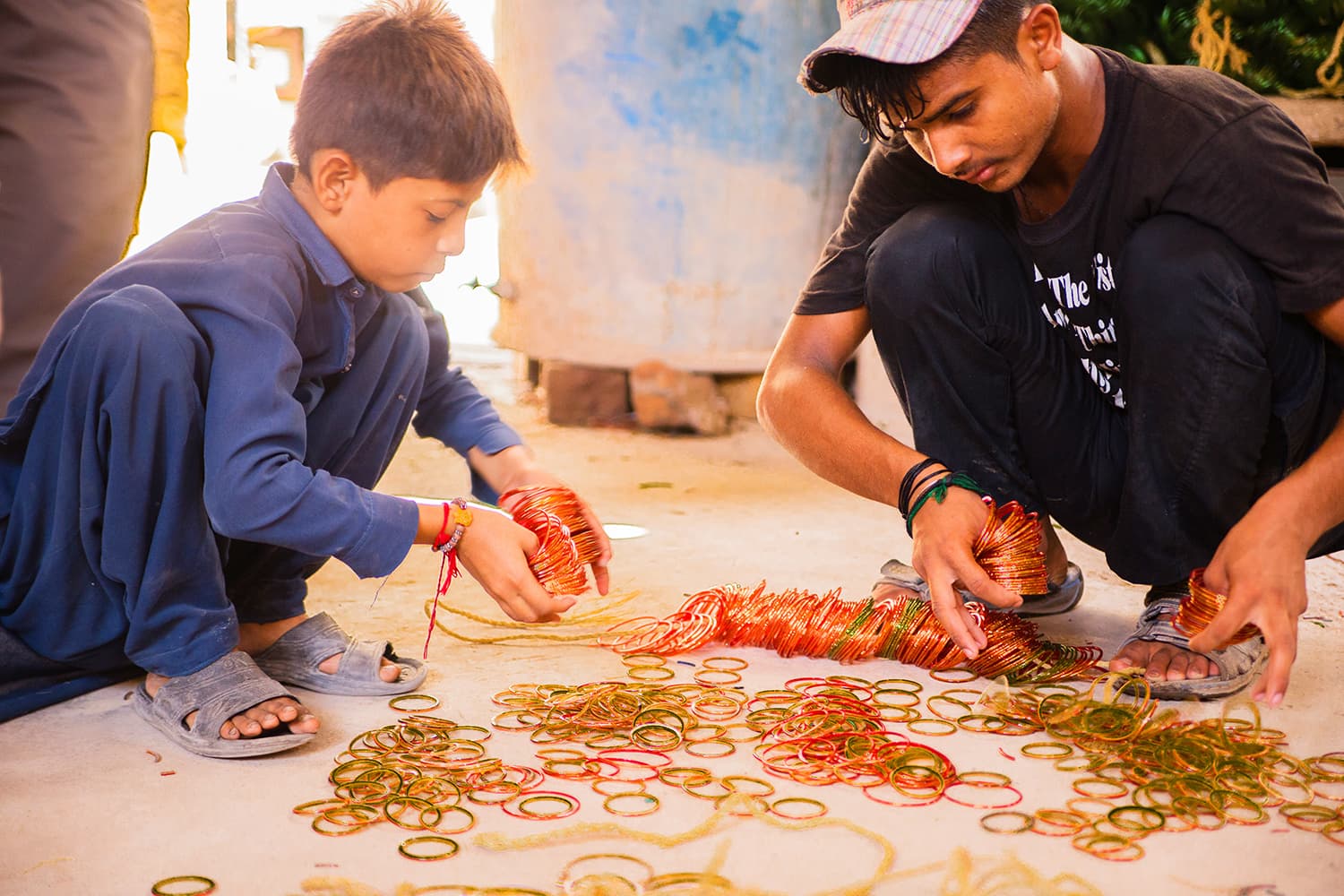 Cut from glass The perilous lives of Hyderabad’s bangle makers Blogs