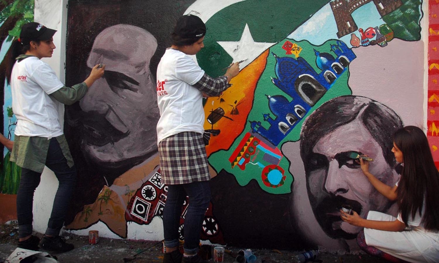 Artists participate in street art competition in Lahore Pakistan