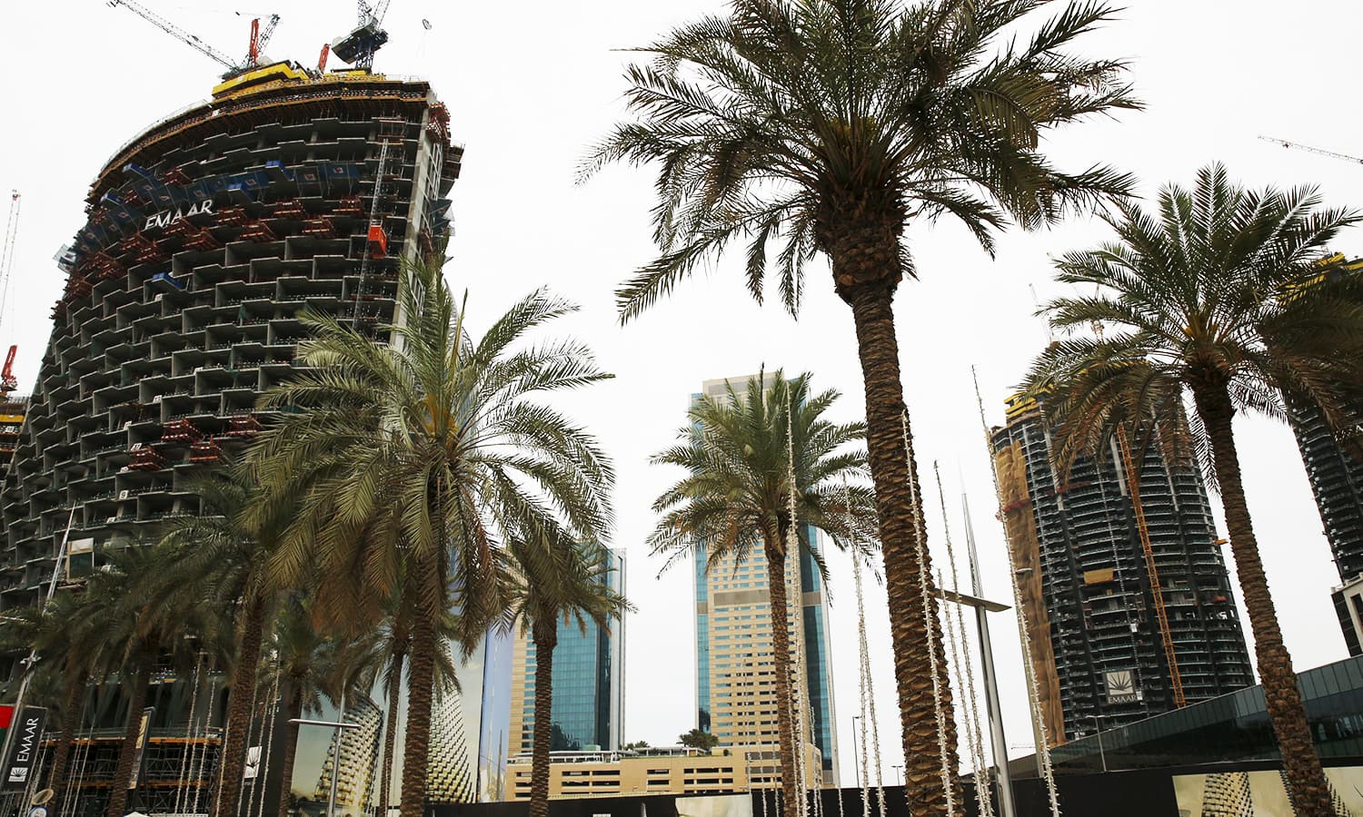 Dubai developers keep building despite weak market and echoes of 2008