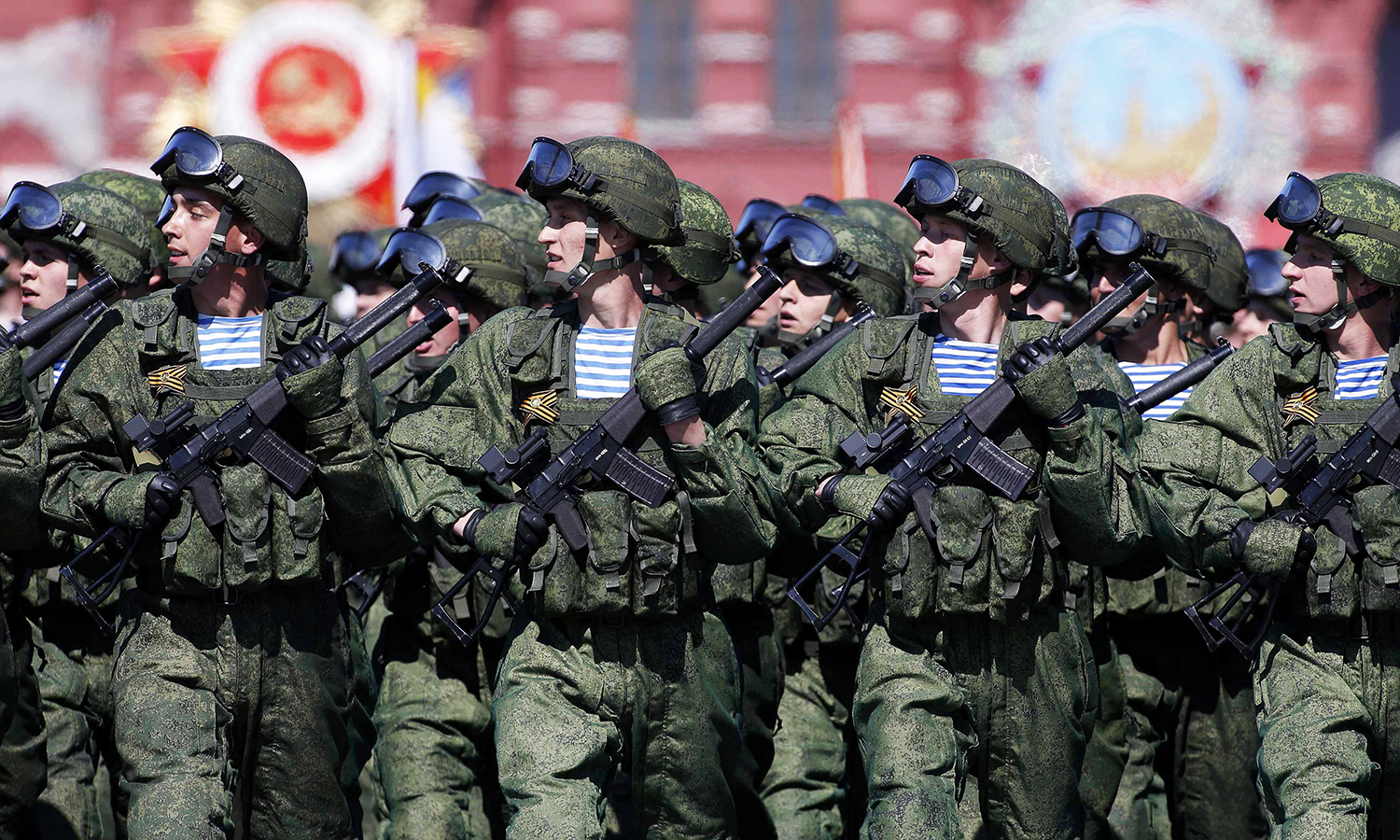 Russia marks WWII victory with military parade Multimedia