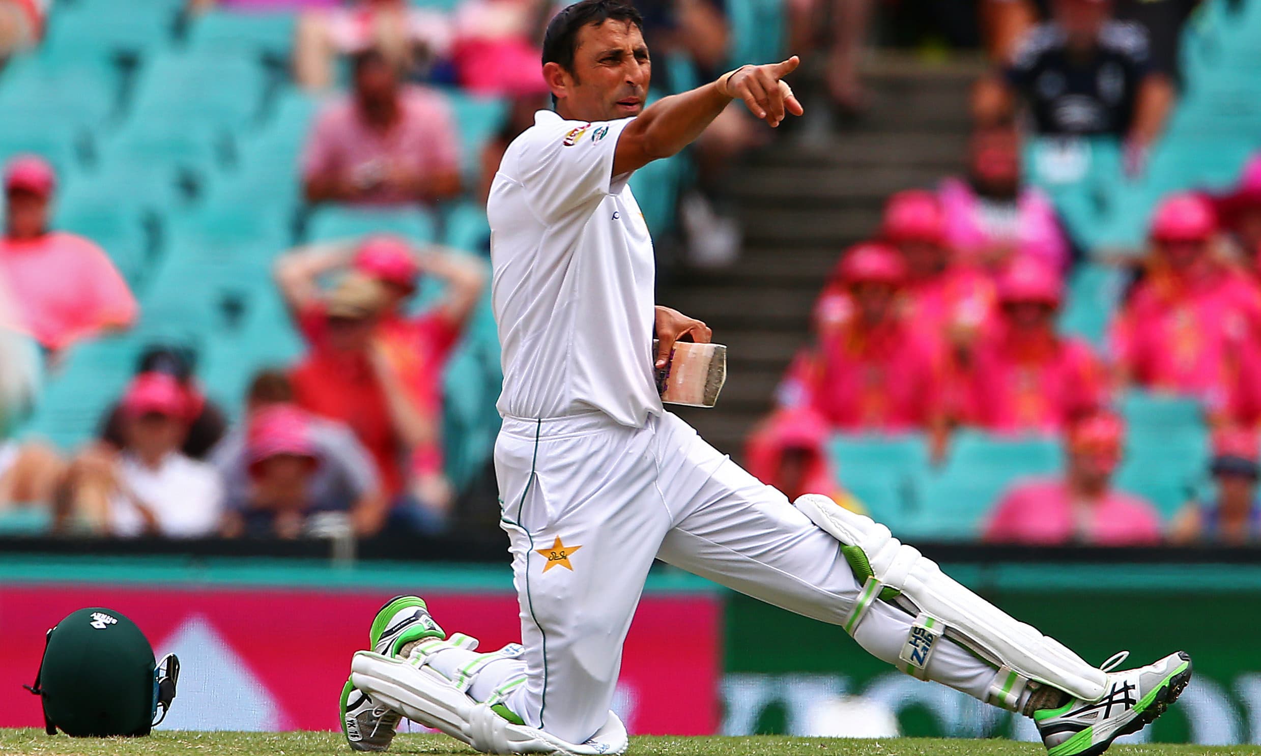 Younis makes history, first cricketer to score Test centuries