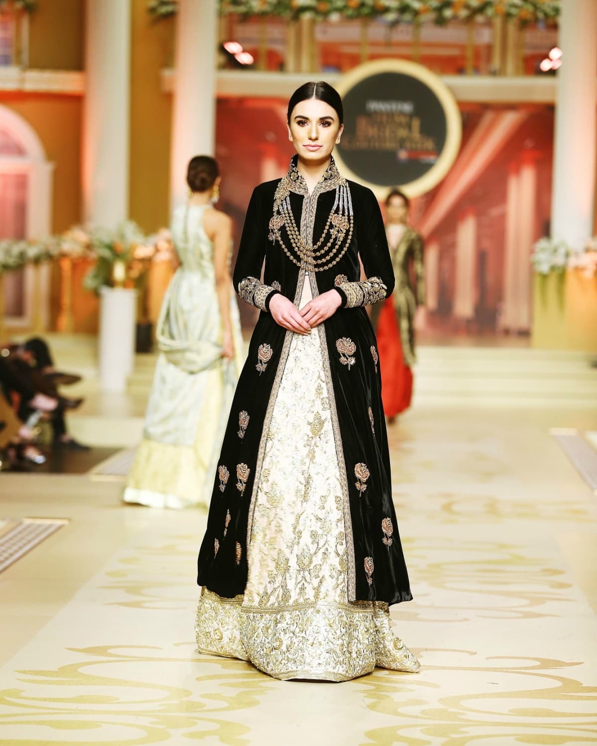 Wedding Dresses & Bridal Gowns Pakistani Wedding Guest Dresses 2019