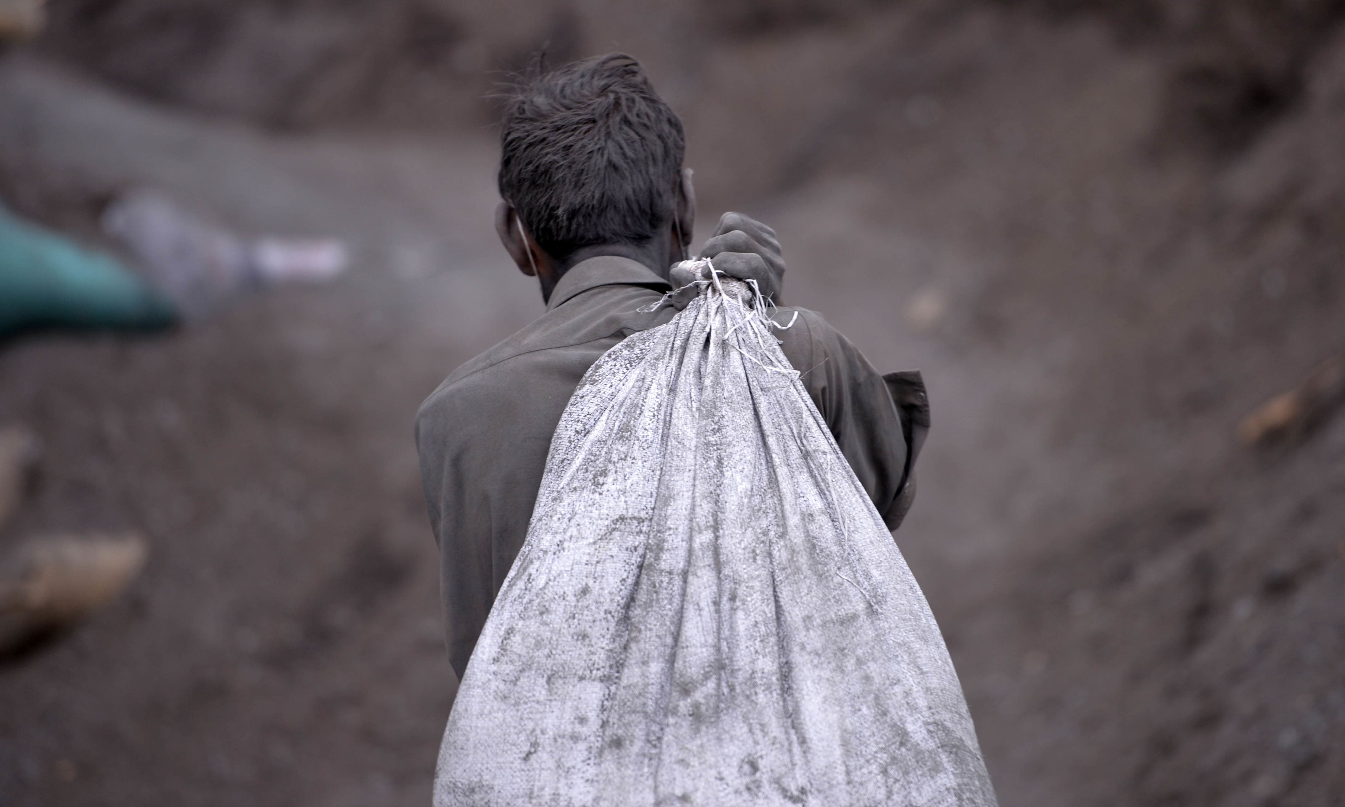 Another day at work for Pakistani workers as world commemorates Labour