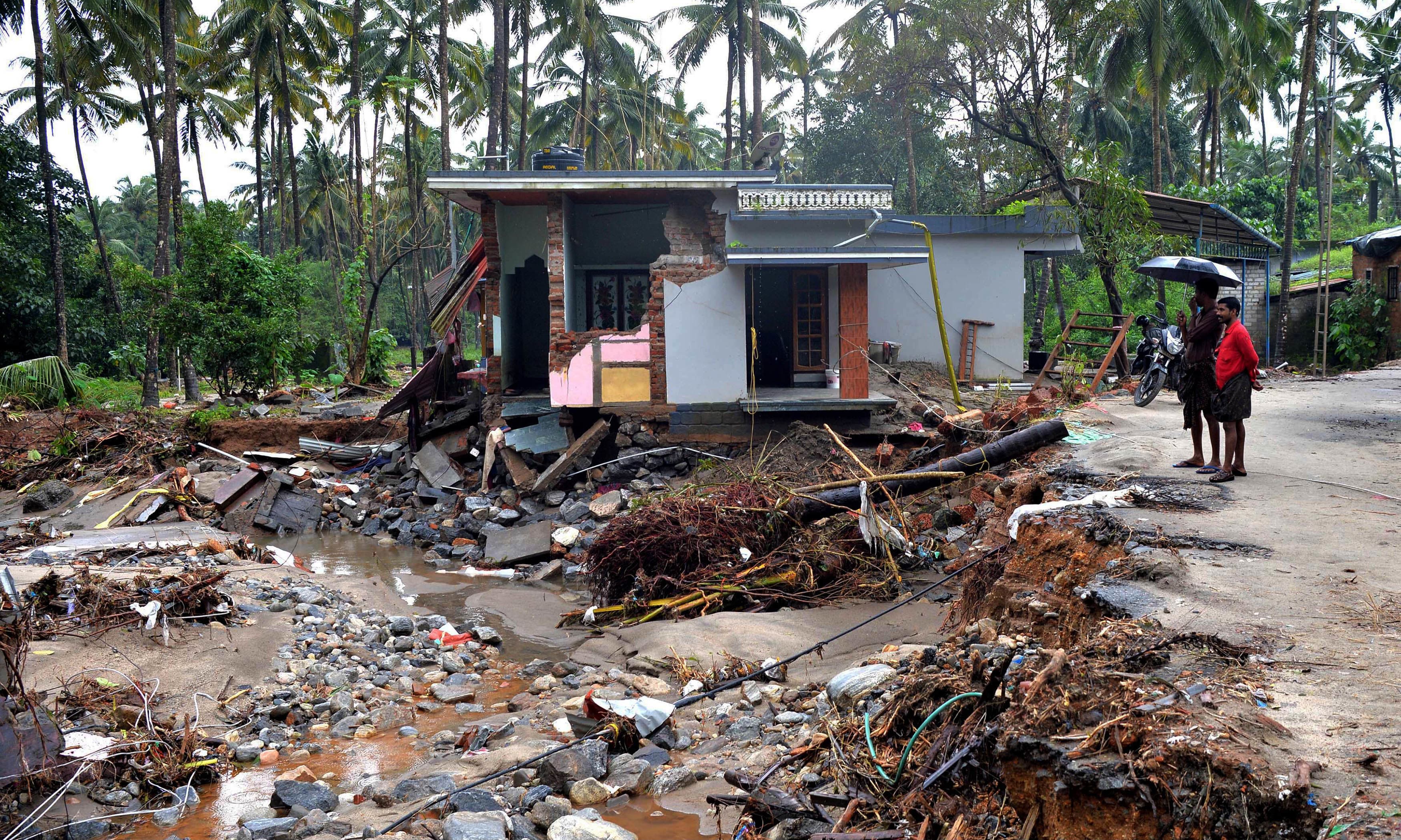 Thousands await rescue as deadly south Indian floods take 190 lives in India's Kerala state