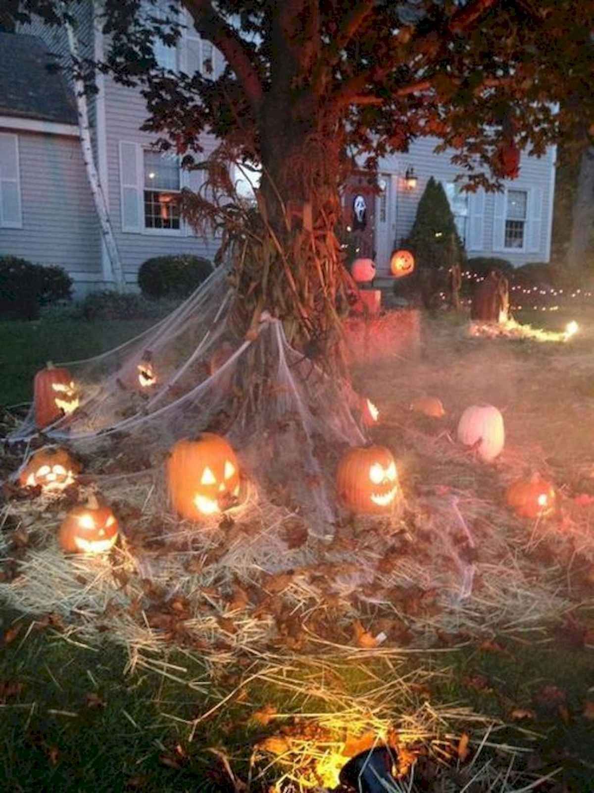 55 Creepy And Cool Halloween Yard Decor Ideas Digsdigs