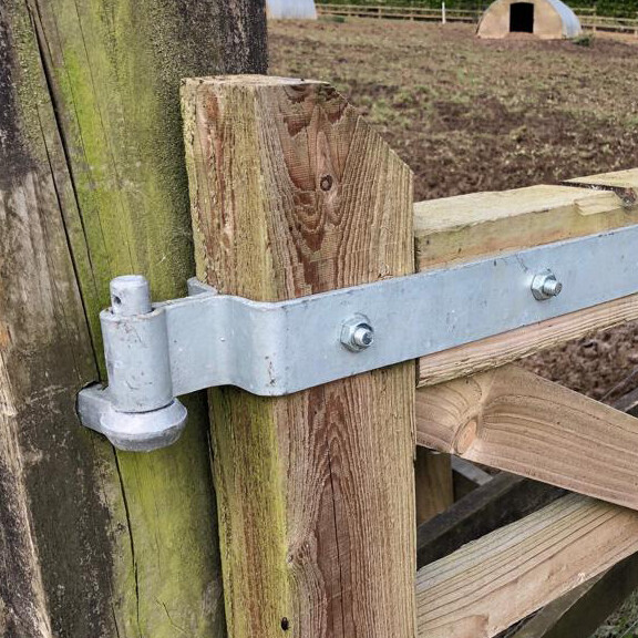 19mm HOOKS TO DRIVE FOR WOODEN GATE / FENCE POSTS FARM