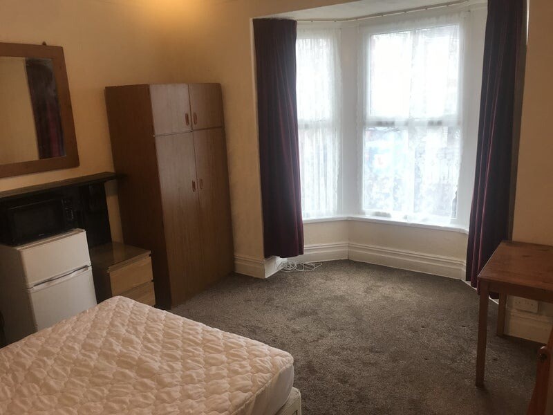 Rooms For Rent Near Me No Deposit