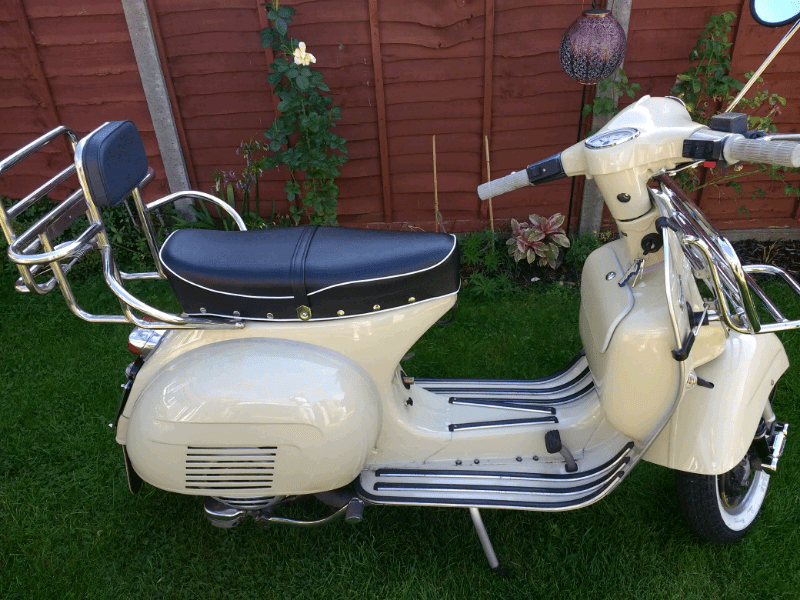 Vespa PX 125 Disc with GS body kit.Stunning scooter in Farnborough