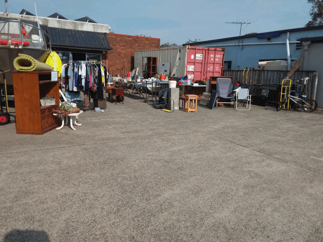 Hugh Garage Sale on Today Sat 30th Nov , 24 Central Rd,Port Macq