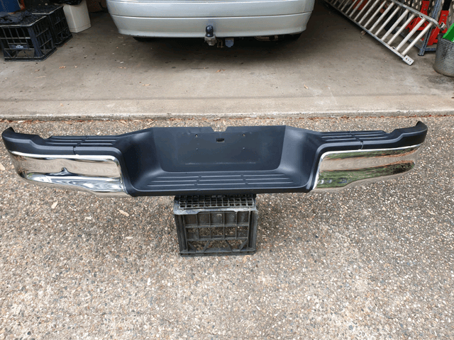 TOYOTA HILUX SR5 REAR BUMPER OFF 2017 DUAL CAB Auto Body parts