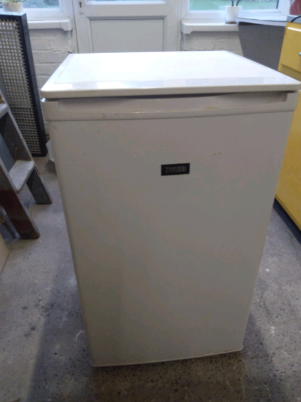Zanussi ZRG11600WA Under Counter Mini Larder Fridge in Balsall Common