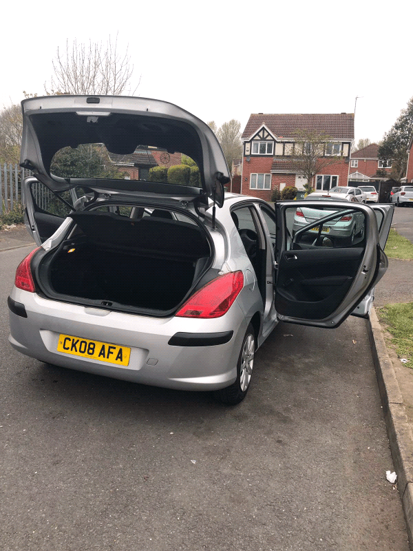 Peugeot 308 manual in Glenfield, Leicestershire on Gumtree