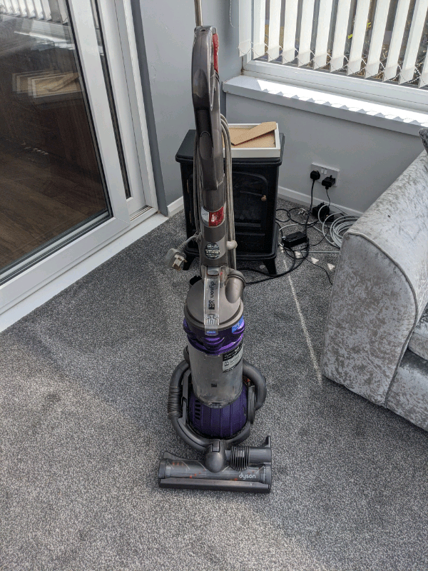 Dyson DC25 Animal Ball Vacuum cleaner in Mansfield Woodhouse