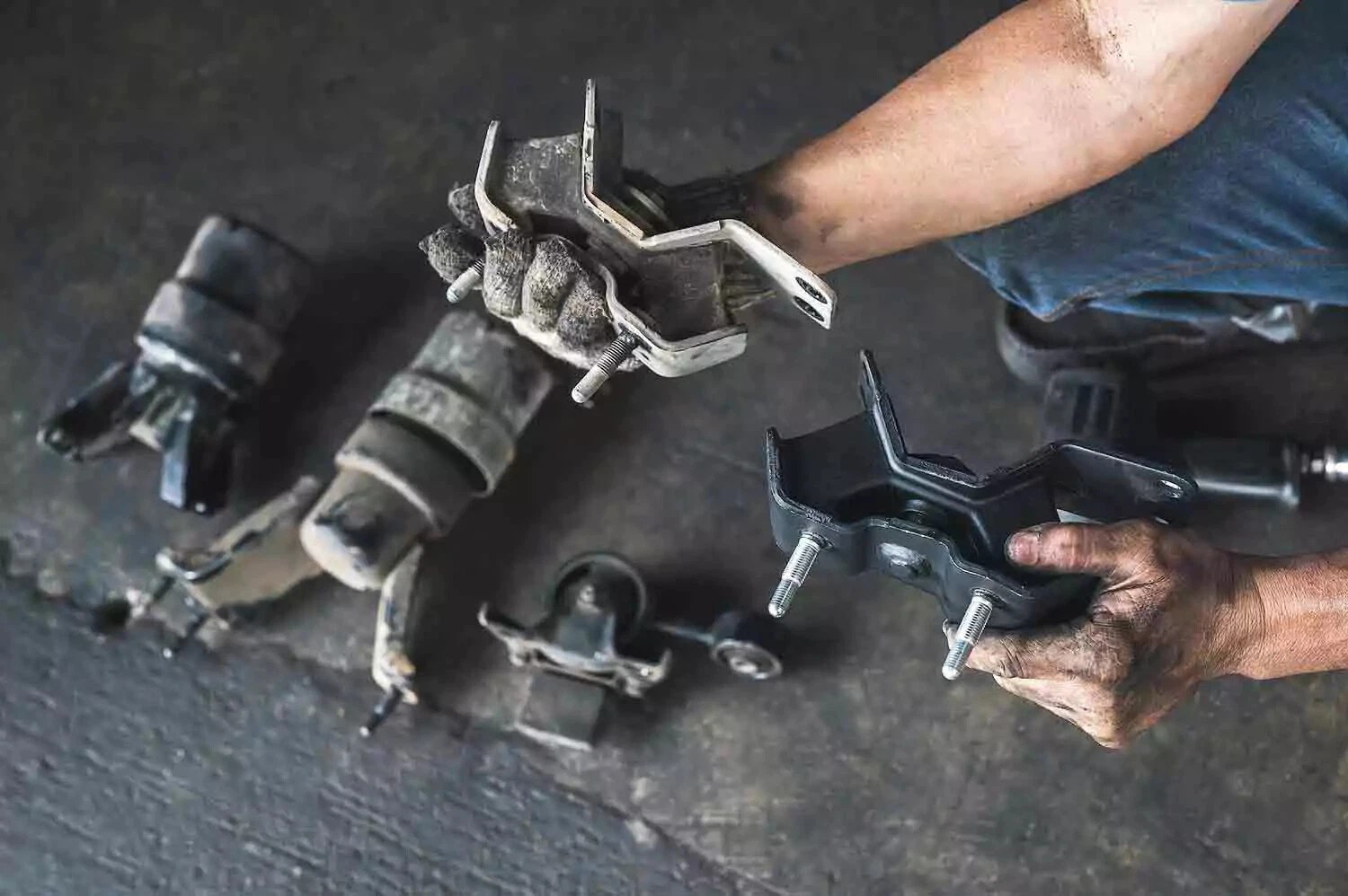 Buying the Right Transmission Mounts