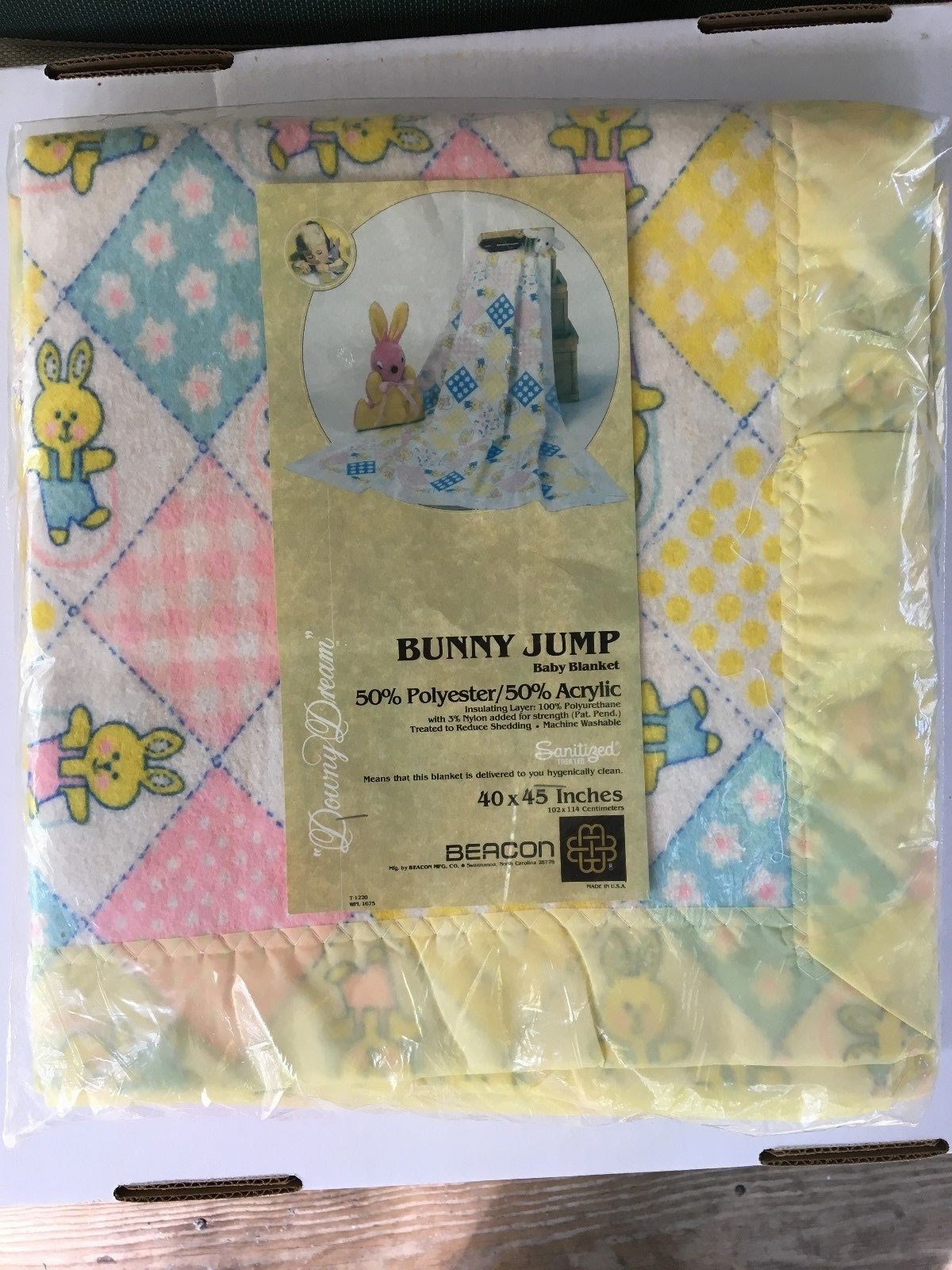 NEW in package vintage Beacon yellow bunny jump baby blanket satin edge 40"x45" eBay