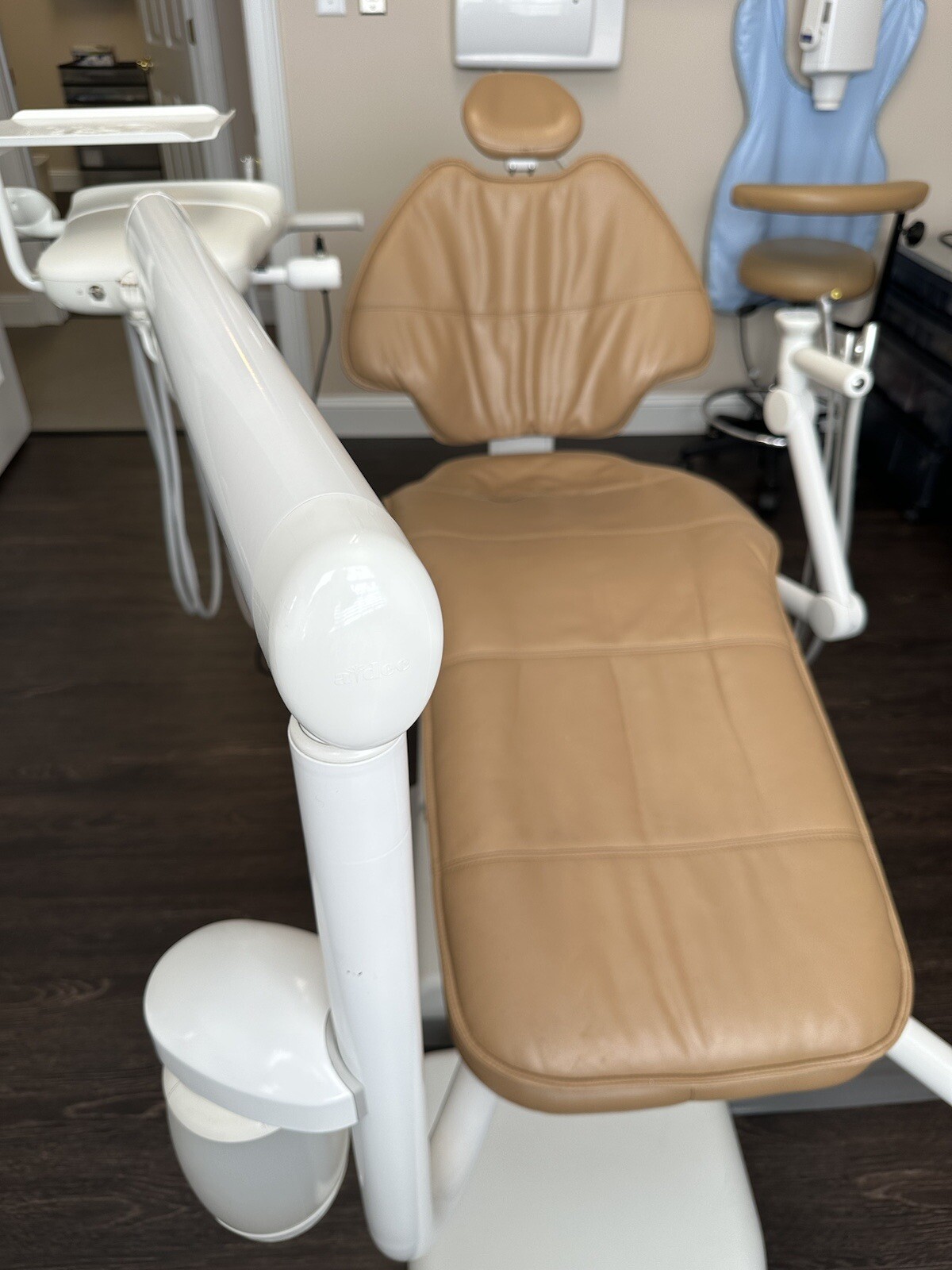Adec 511 Dental Chair w/ Adec Radius Delivery, Assistant's Arm & Light