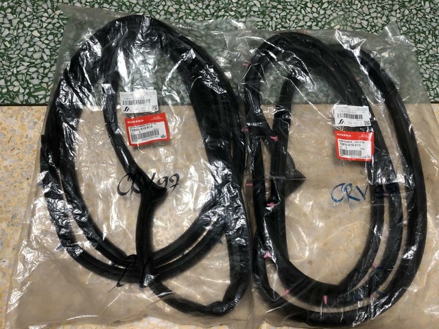 Door Rubber Seal Weatherstrip Rear RH LH For Honda CRV CR-V RD1 RD2 LX