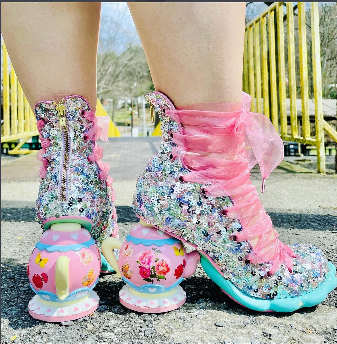 Irregular Choice Alice in Wonderland Boots blog.knak.jp