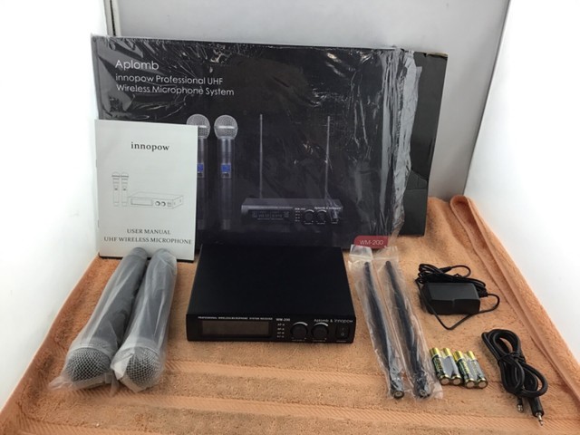 Aplomb Innopow Peofessional UHF Wireless Microphone System (WM200