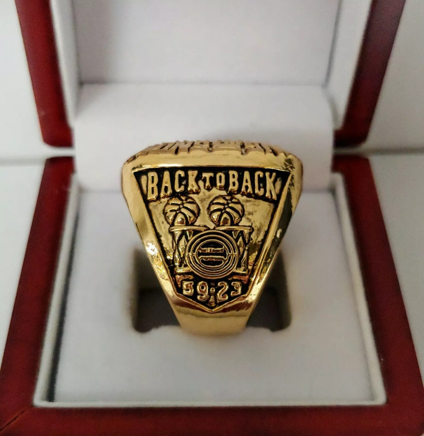 Isaiah Thomas 1990 Detroit Pistons Championship Ring With Wooden