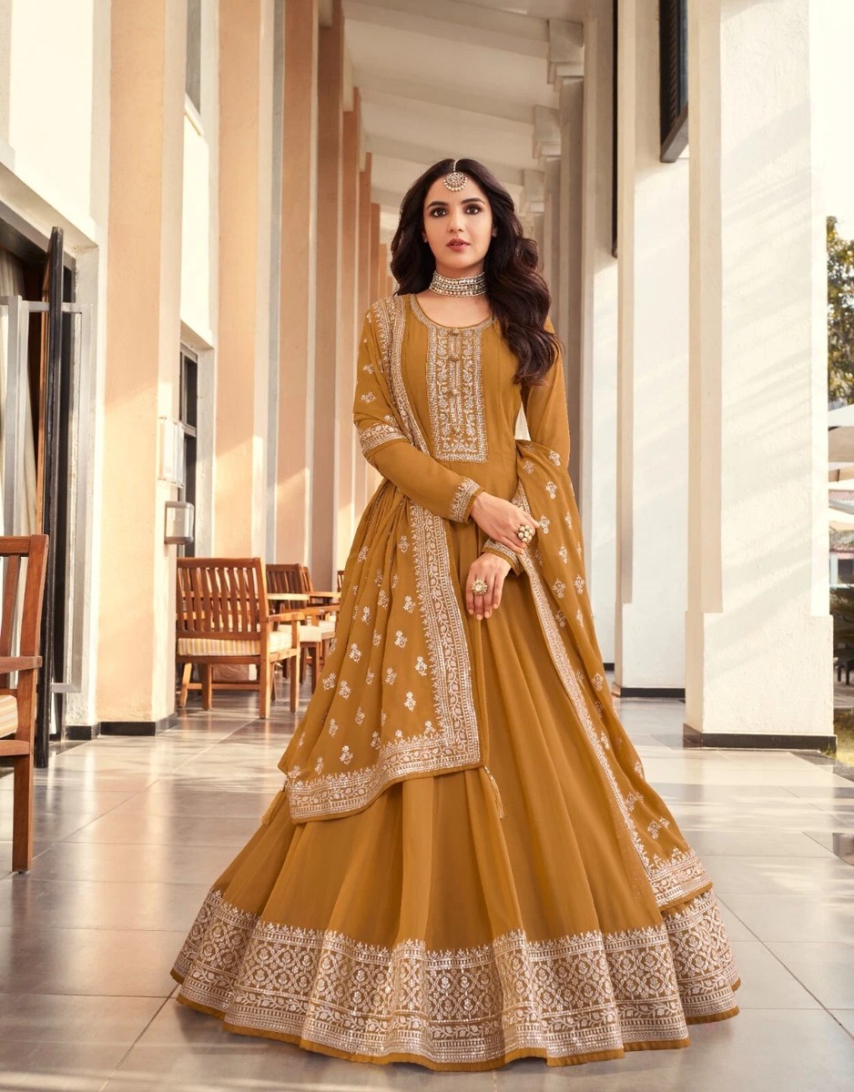 Share more than 151 pakistani frock suits images camera.edu.vn