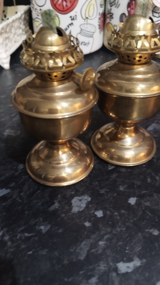 2 Antique Brass Oil Lamps eBay